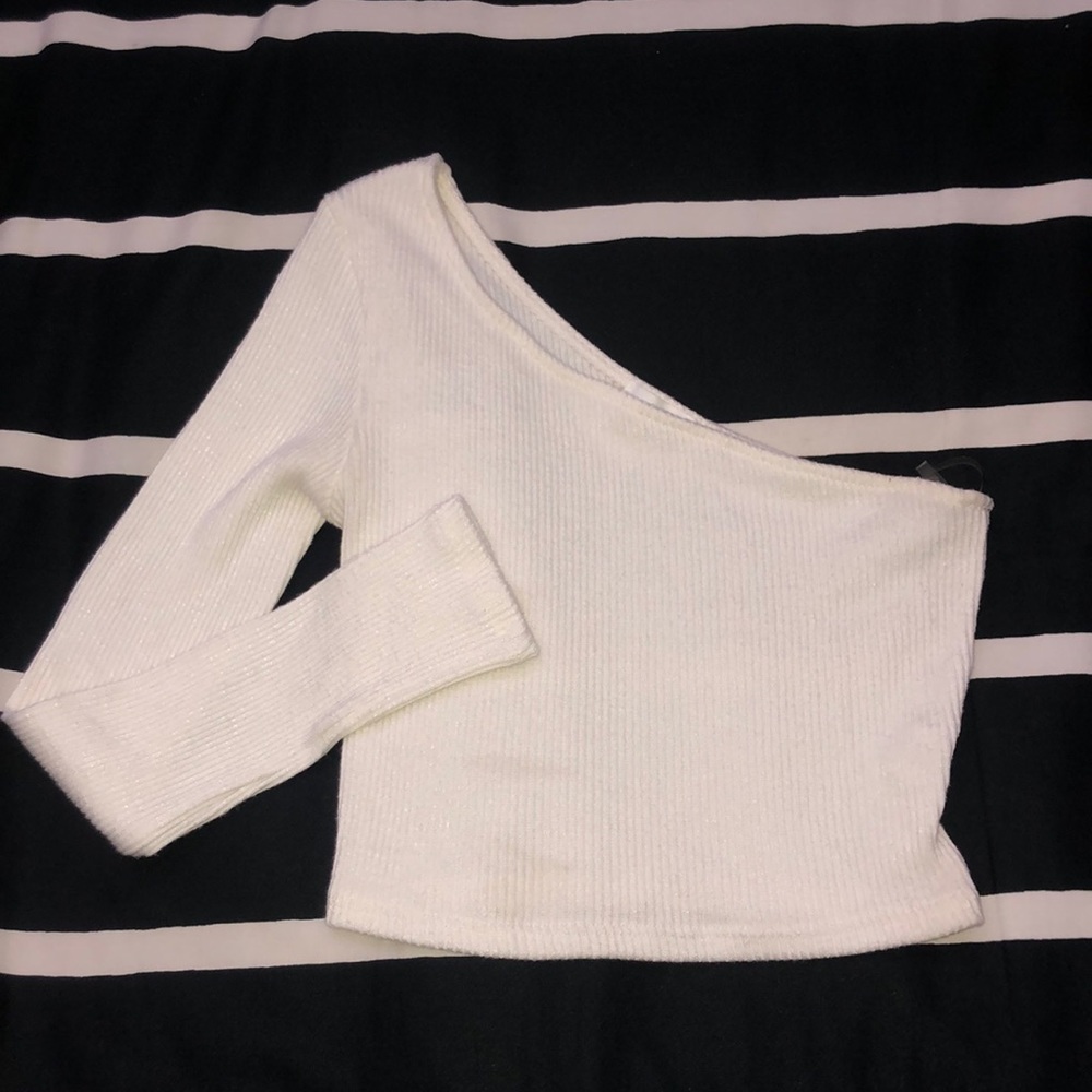 off shoulder crop top